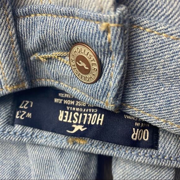 Hollister Ultra High Rise Mom Patchwork Jeans - Picture 4 of 4